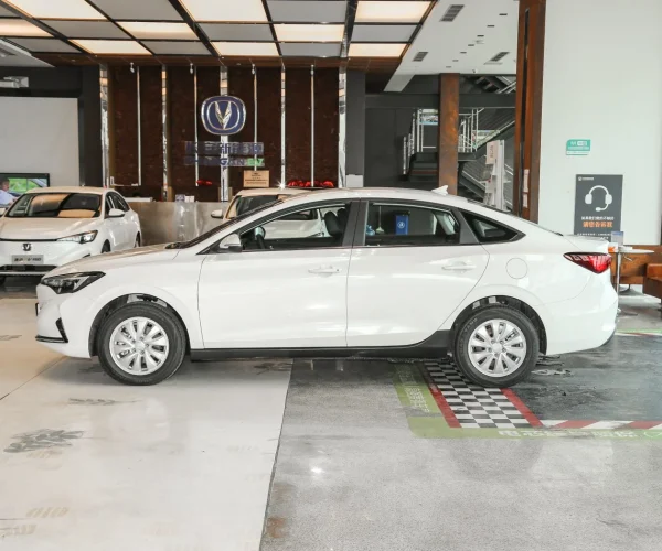 электрокар CHANGAN EADO EV460 цена в Беларуси