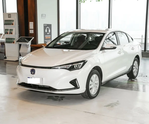 Купить электрокар CHANGAN EADO EV460 в Белурси